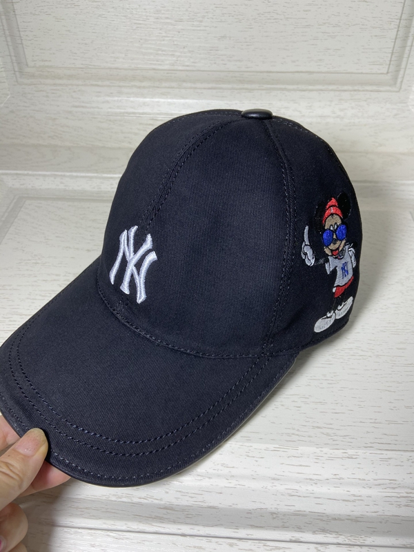 ブランド帽子側面デザイン